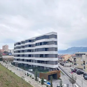 Paola With Free Private Parking Place Split
